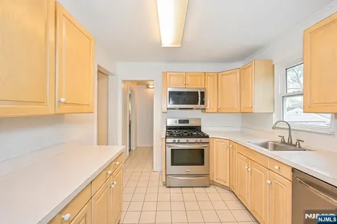 135 Cresskill Avenue Dumont NJ 07628
