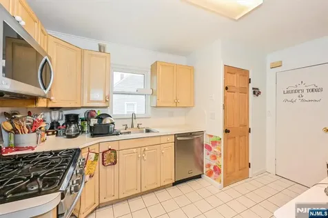 135 Cresskill Avenue Dumont NJ 07628