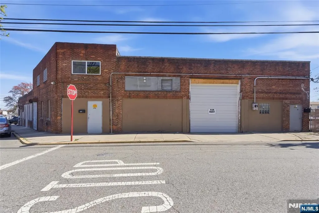 475 Westminster Place Lodi NJ 07644
