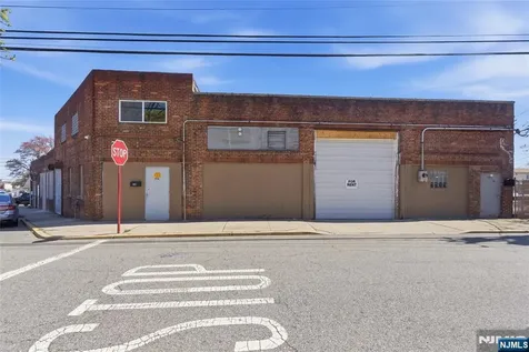 475 Westminster Place Lodi NJ 07644