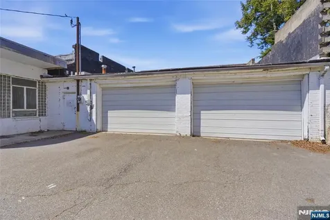 475 Westminster Place Lodi NJ 07644