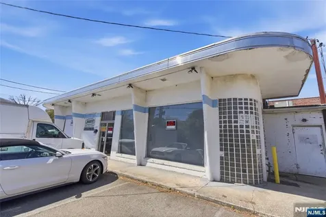475 Westminster Place Lodi NJ 07644