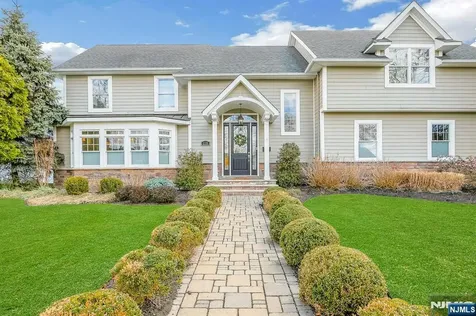 110 Terbell Parkway River Vale NJ 07675
