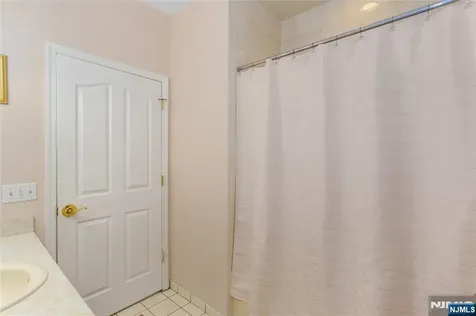 71 Parker Avenue Hawthorne NJ 07506