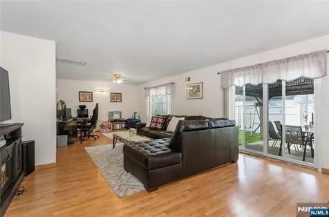 71 Parker Avenue Hawthorne NJ 07506