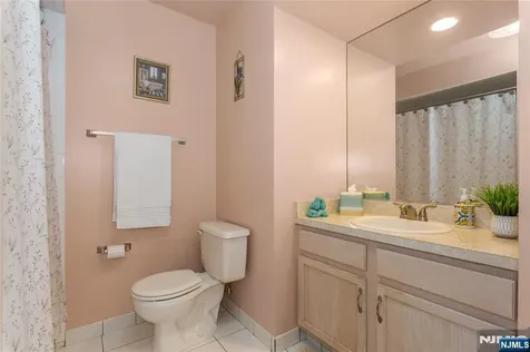 71 Parker Avenue Hawthorne NJ 07506