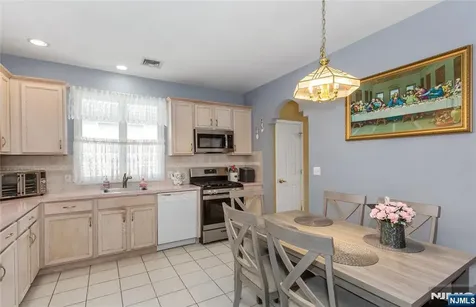 71 Parker Avenue Hawthorne NJ 07506