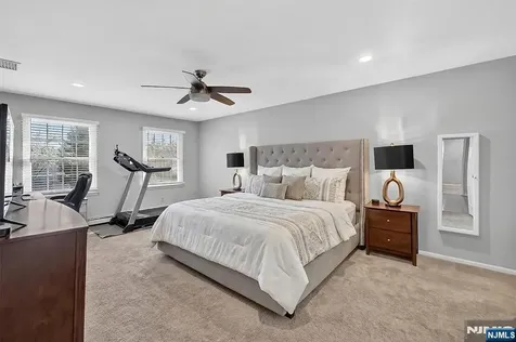 18 Stonewall Court Mahwah NJ 07430