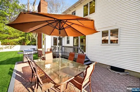 18 Stonewall Court Mahwah NJ 07430