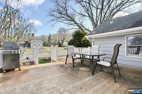 223 Linda Vista Avenue North Haledon NJ 07508