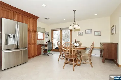 223 Linda Vista Avenue North Haledon NJ 07508