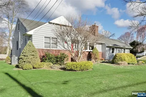 223 Linda Vista Avenue North Haledon NJ 07508