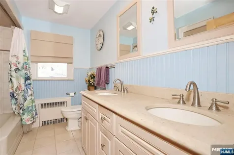 223 Linda Vista Avenue North Haledon NJ 07508