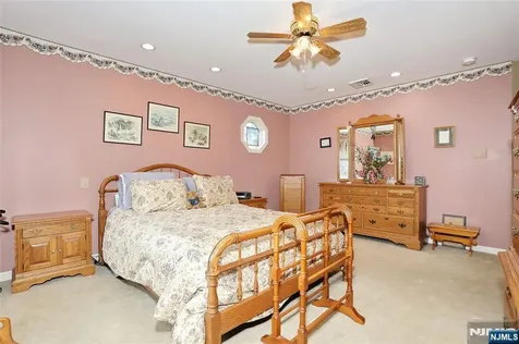 223 Linda Vista Avenue North Haledon NJ 07508