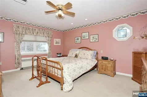 223 Linda Vista Avenue North Haledon NJ 07508