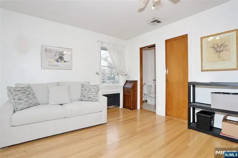 223 Linda Vista Avenue North Haledon NJ 07508
