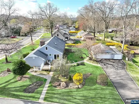 223 Linda Vista Avenue North Haledon NJ 07508