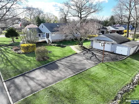 223 Linda Vista Avenue North Haledon NJ 07508