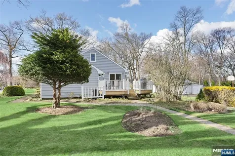 223 Linda Vista Avenue North Haledon NJ 07508
