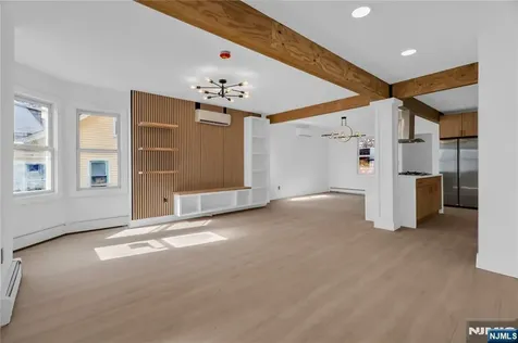 27 Valley Way West Orange NJ 07052