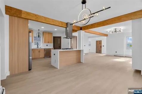 27 Valley Way West Orange NJ 07052