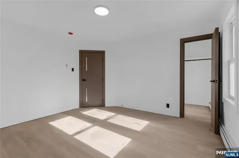 27 Valley Way West Orange NJ 07052