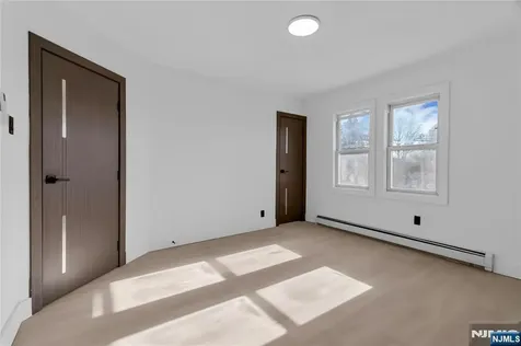 27 Valley Way West Orange NJ 07052