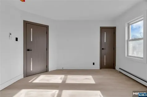 27 Valley Way West Orange NJ 07052