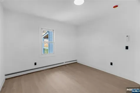 27 Valley Way West Orange NJ 07052