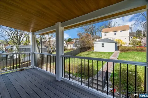 27 Valley Way West Orange NJ 07052