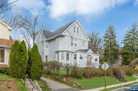 27 Valley Way West Orange NJ 07052