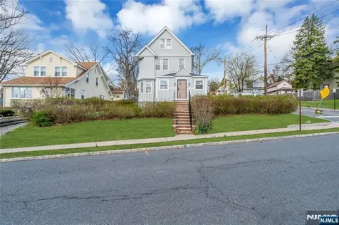27 Valley Way West Orange NJ 07052