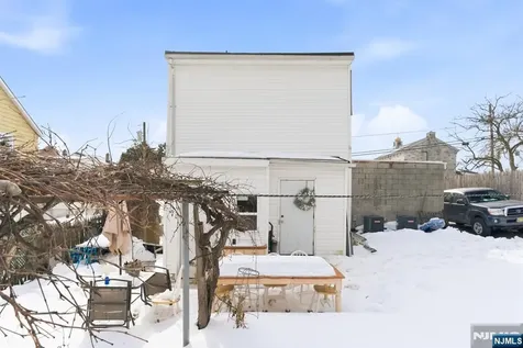 135 Dixon Avenue Paterson NJ 07501