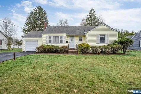 349 Trensch Drive New Milford NJ 07646