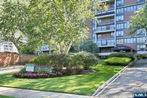 2 Horizon Road Fort Lee NJ 07024