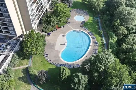 2 Horizon Road Fort Lee NJ 07024