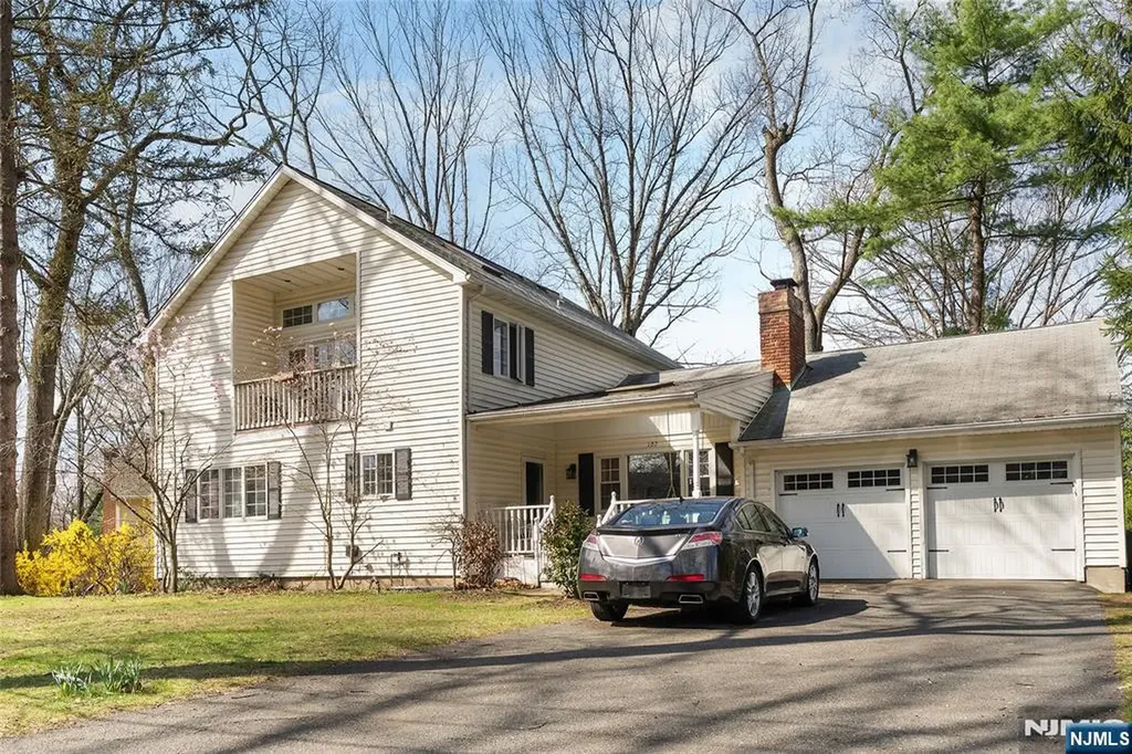 107 Buckingham Drive Ramsey NJ 07446