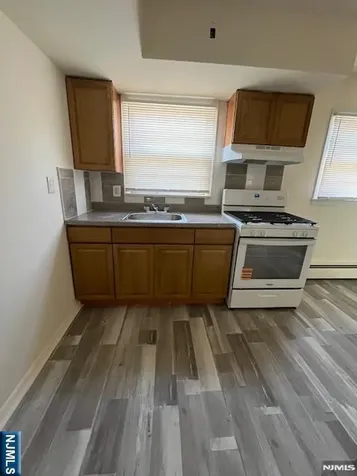 122 Stuyvesant Avenue Lyndhurst NJ 07071
