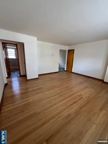 122 Stuyvesant Avenue Lyndhurst NJ 07071