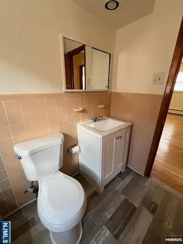 122 Stuyvesant Avenue Lyndhurst NJ 07071