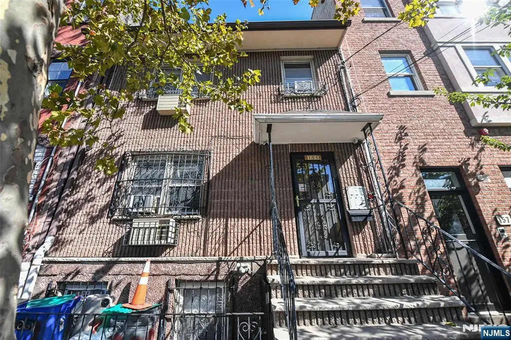 155 Lafayette Street Newark NJ 07105