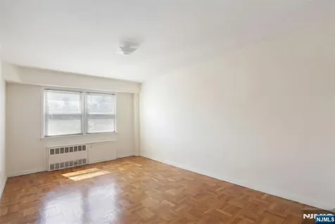 415 Claremont Avenue Montclair NJ 07042