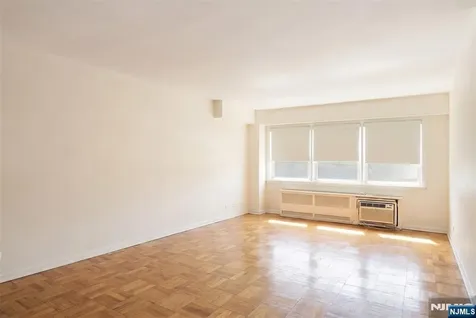 415 Claremont Avenue Montclair NJ 07042