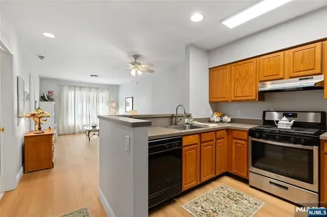 189 Forest Avenue Paramus NJ 07652