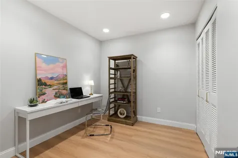 189 Forest Avenue Paramus NJ 07652