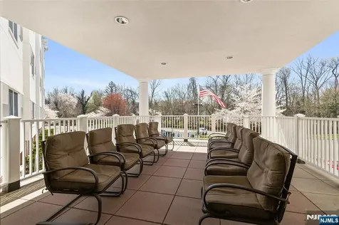 189 Forest Avenue Paramus NJ 07652