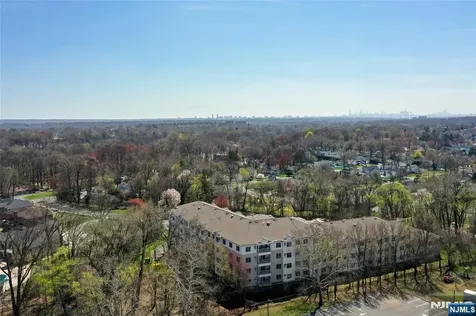 189 Forest Avenue Paramus NJ 07652