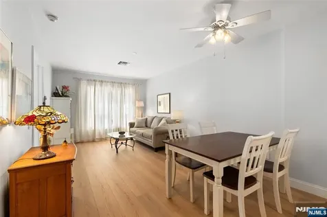 189 Forest Avenue Paramus NJ 07652
