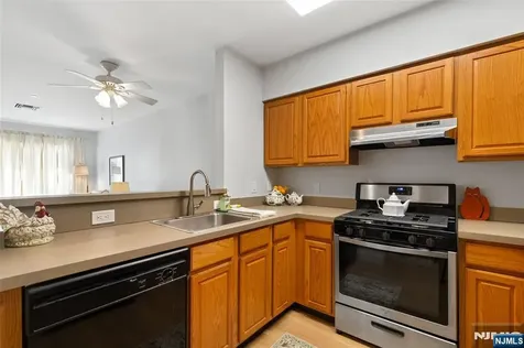 189 Forest Avenue Paramus NJ 07652