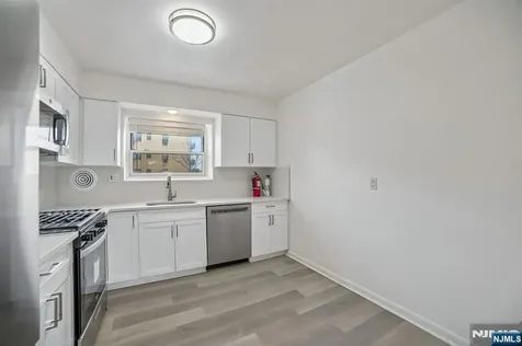 2430 8th Street Fort Lee NJ 07024